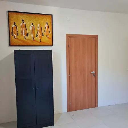 Del Li-lioni Di Teranga Apartmán