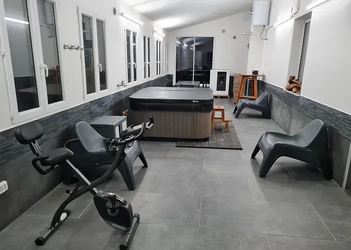 Del Li-lioni Di Teranga Apartamento *