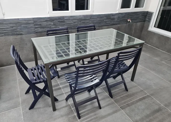 Del Li-lioni Di Teranga Apartamento *