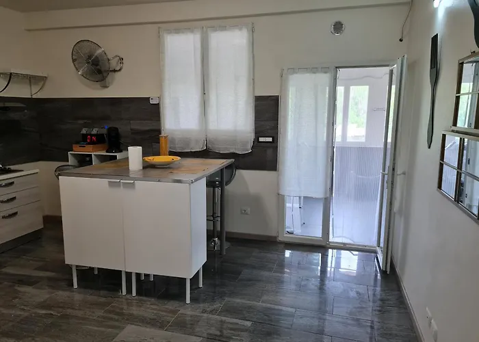 Del Li-lioni Di Teranga Apartamento *