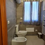 Del Li-lioni Di Teranga Apartmán *