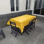 Del Li-lioni Di Teranga Apartmán *
