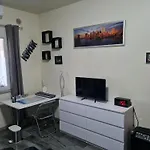 Del Li-lioni Di Teranga Apartmán