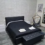 Del Li-lioni Di Teranga Apartmán
