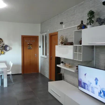 Del Li-lioni Di Teranga Apartment