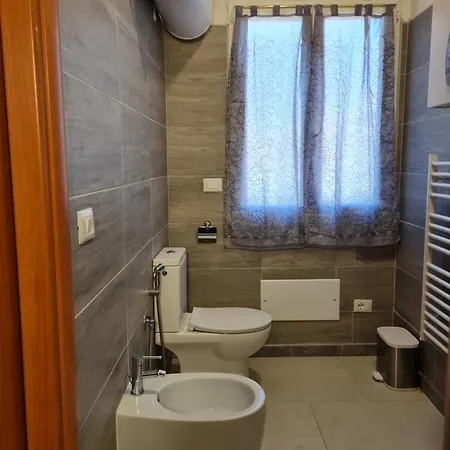 Del Li-lioni Di Teranga Apartament *