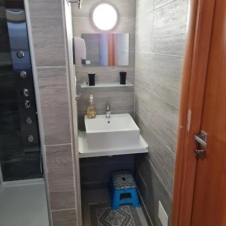 Del Li-lioni Di Teranga