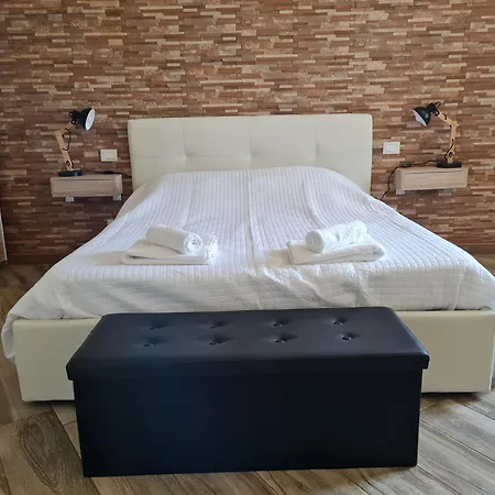 Del Li-lioni Di Teranga Apartment Platamona
