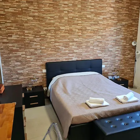 Del Li-lioni Di Teranga Apartament