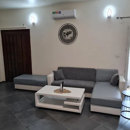 Apartamento Del Li-lioni Di Teranga *